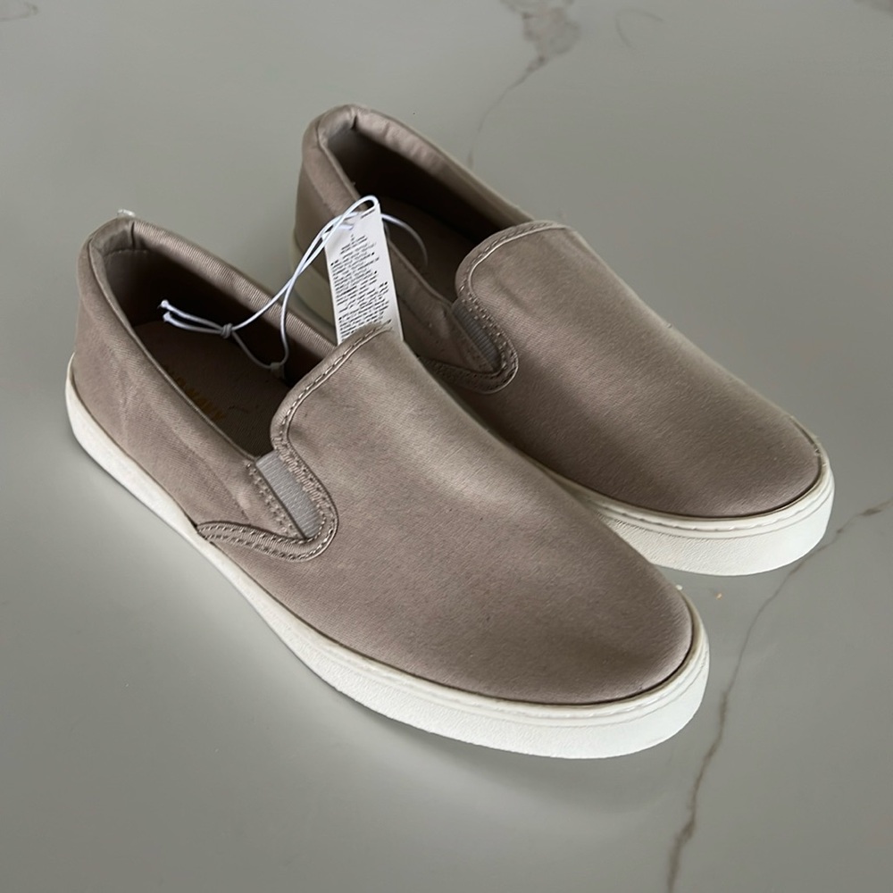 NWT slip on sneakers